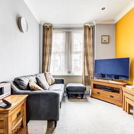 Guestready - Tranquility Near Shepherd'S Bush Londra Esterno foto